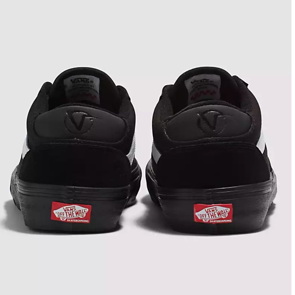 Vans WMNS Rowan
Black/Black/White
VN0A5JICB8C
Sneakers - Picture 4 of 16